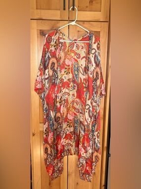 Ten thousand villages Red Paisley floral kimono topper